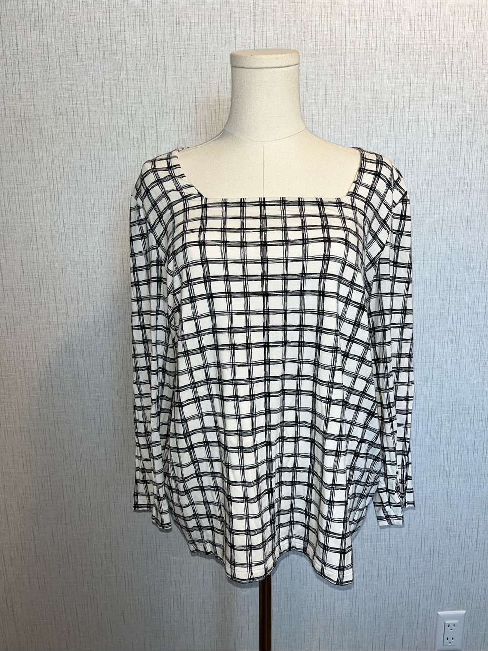 Chico's Black and White Square Neck Grid Long Sleeve Top